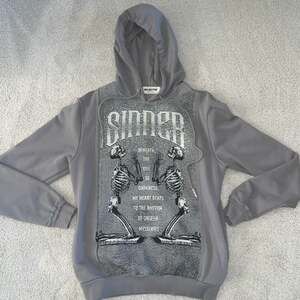 Majestix Skulls Embroidered Heavyweight Hoodie Men’s Sz ROOMY SMALL EUC